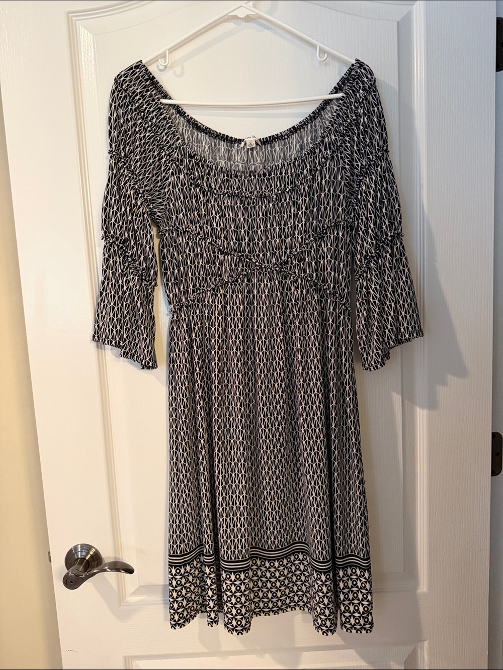 Sophie Max size large, black and white dress - polyester spandex blend